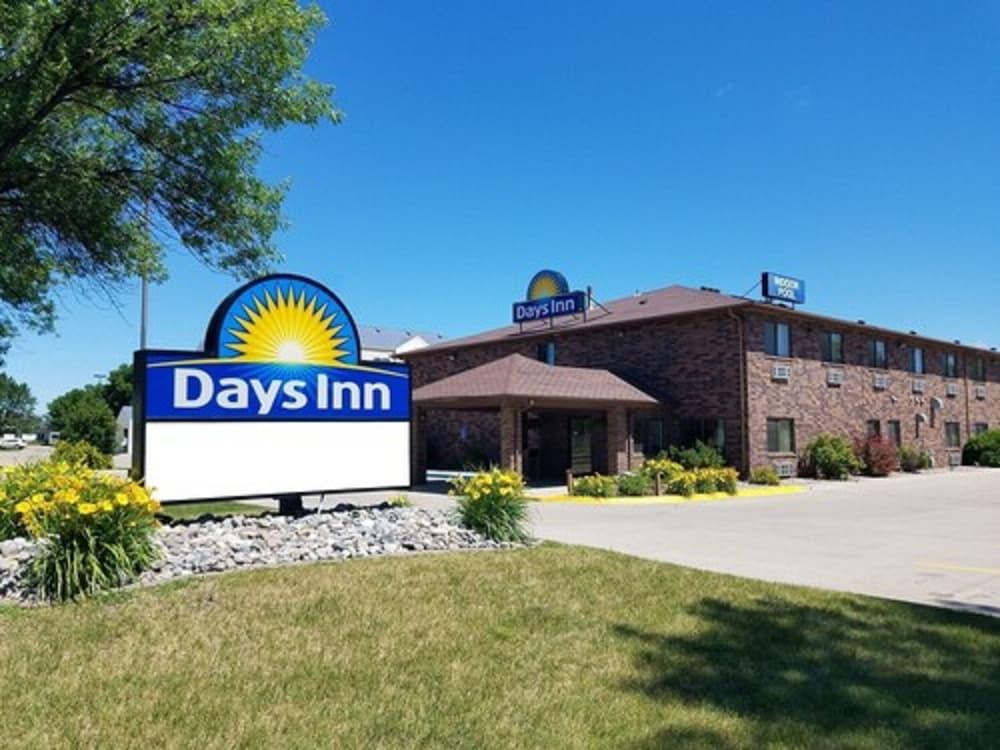 Days Inn By Wyndham Columbia Mall Grand Forks Exterior photo