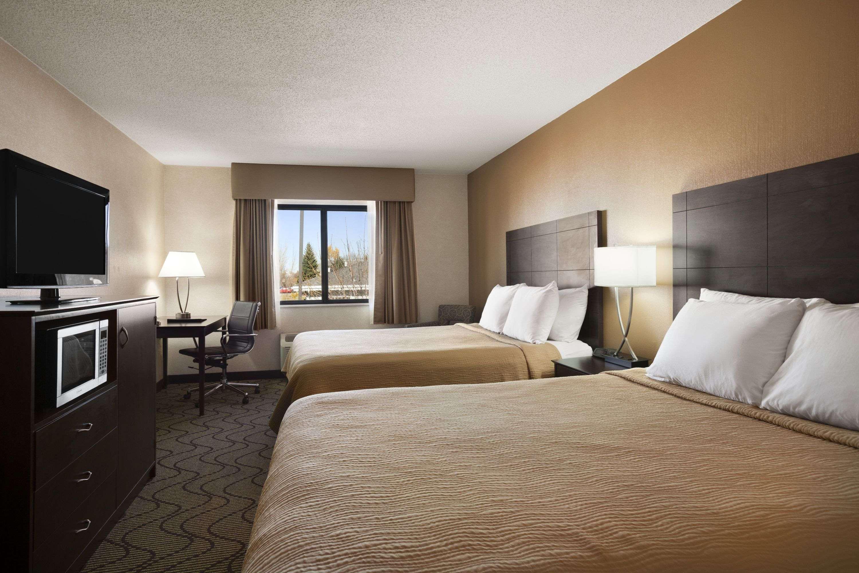 Days Inn By Wyndham Columbia Mall Grand Forks Exterior photo