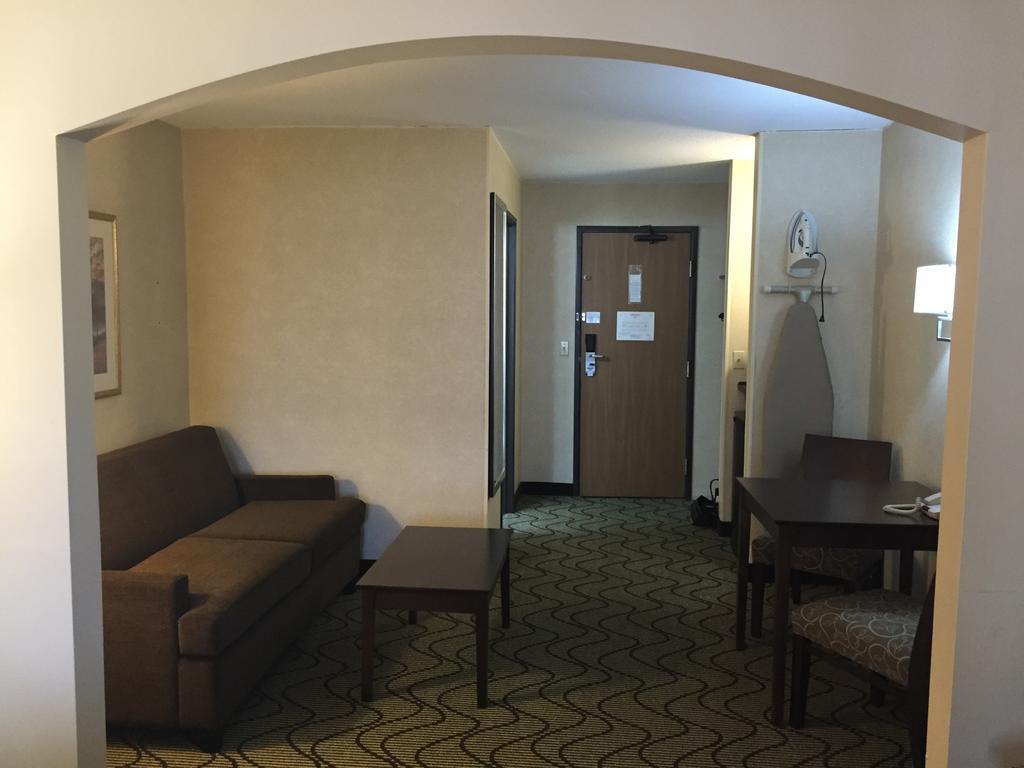 Days Inn By Wyndham Columbia Mall Grand Forks Exterior photo