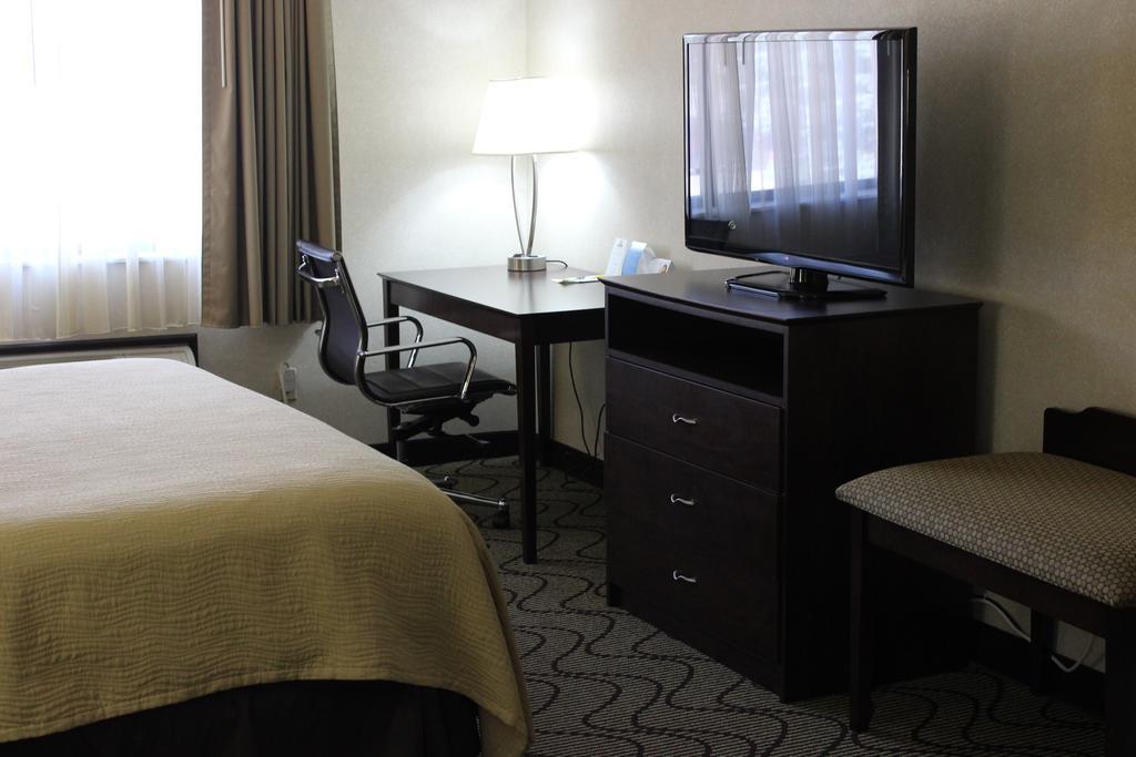 Days Inn By Wyndham Columbia Mall Grand Forks Exterior photo